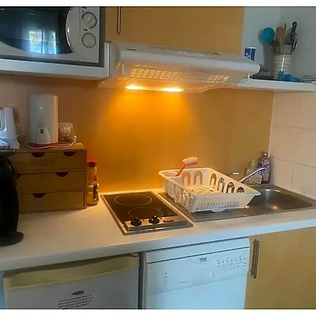 Maisonnette Dans Village Canape Convertible , 1 Lit Et Mezzanine ,draps En Otel